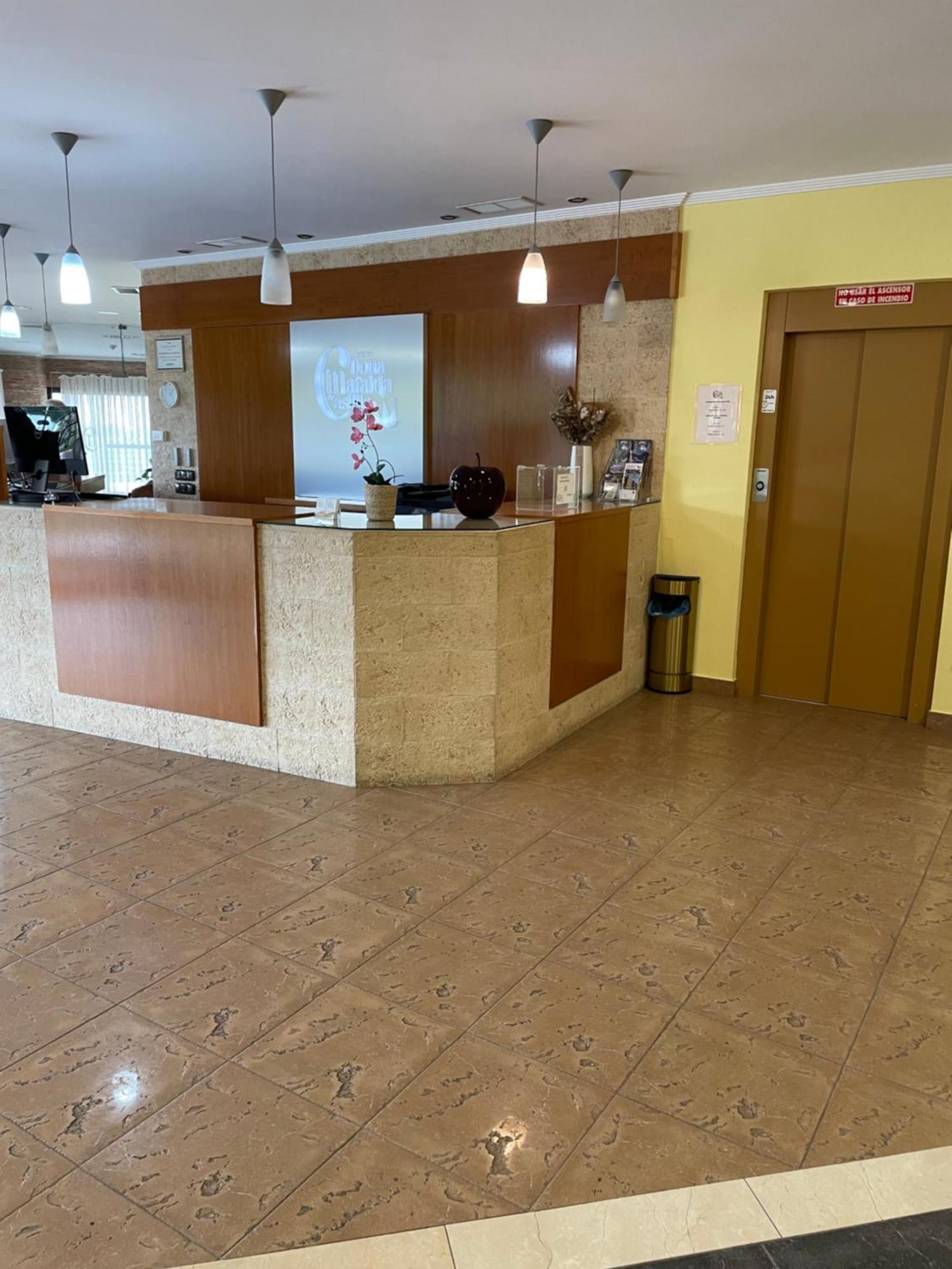 Hospedium Hotel Dona Mafalda De Castilla Plasencia Bagian luar foto